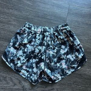 Like New: Lululemon shorts size 4